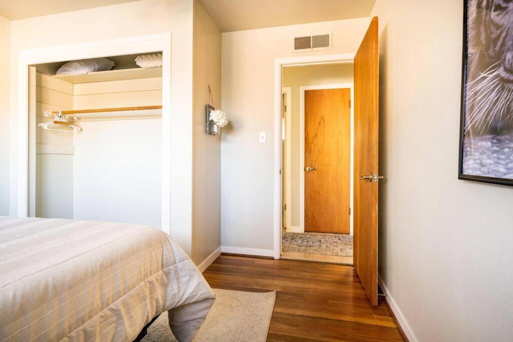 Holiday home Misha's Hunnhaven Yuba City