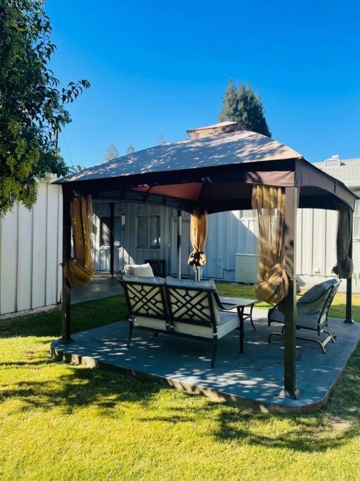 Holiday home Misha's Hunnhaven Yuba City